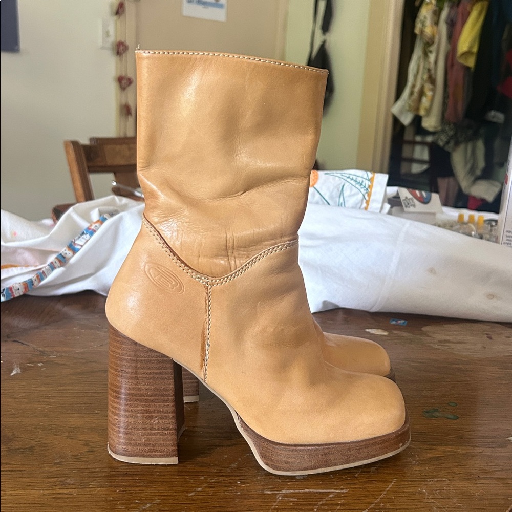 Classic Bongo vintage Chunky Heel Mid-Calf Boots in Tan Leather